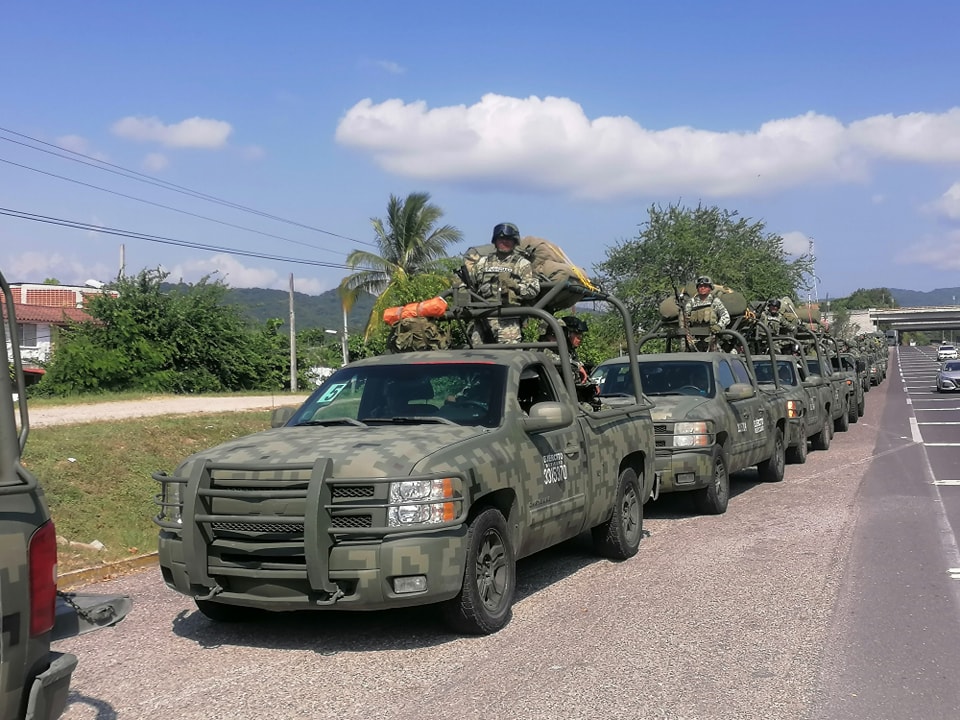 Llegan al puerto de Acapulco 200 militares