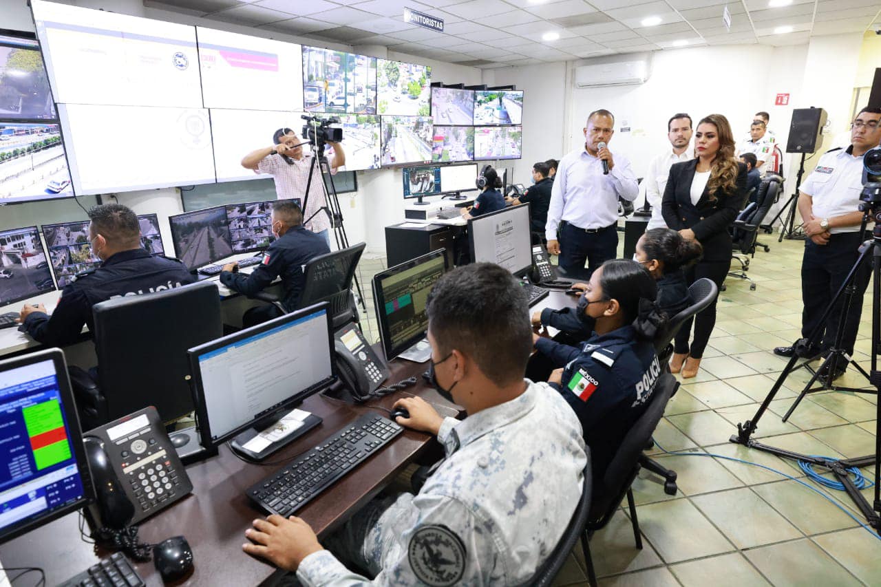 Evelyn Salgado visita la unidad de C4 en Chilpancingo; supervisa la Alerta y Transporte «Violeta»