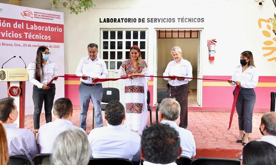 Inaugura Evelyn Salgado Laboratorio de Servicios Técnicos y entrega vehículos al IGIFE