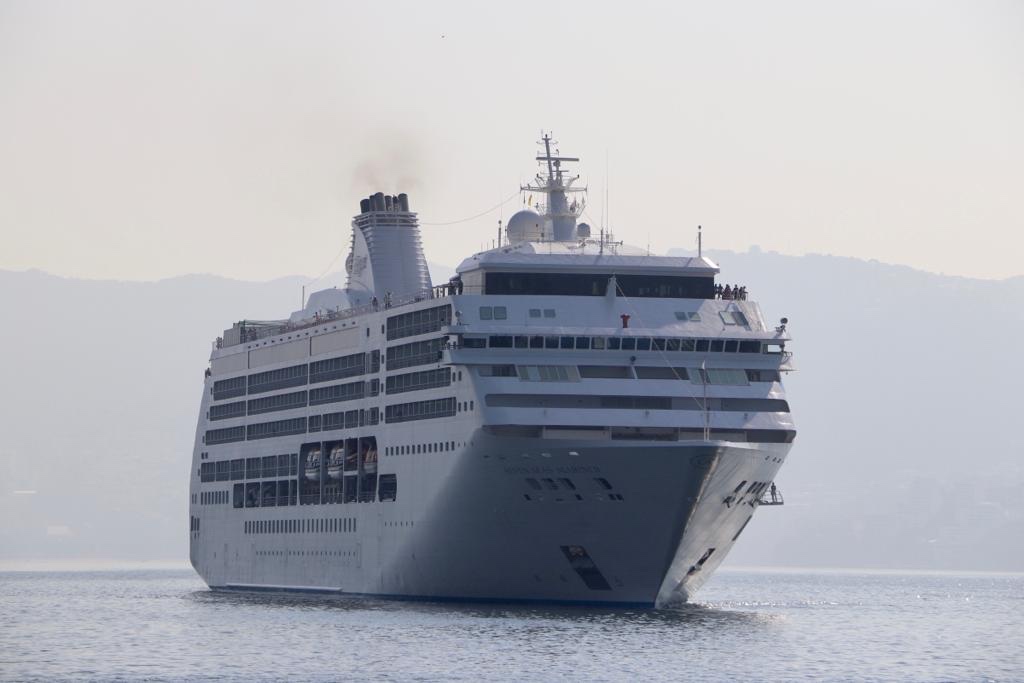 Crucero Seven Seas Mariner arribó al puerto de Acapulco