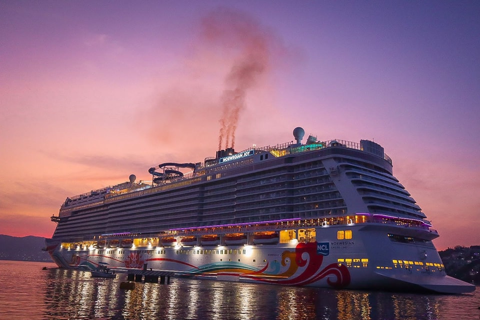 Llega séptimo crucero de la temporada al puerto de Acapulco
