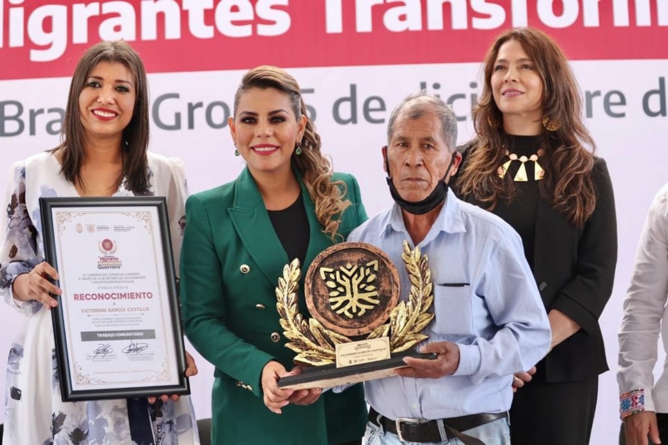 Entrega Evelyn Salgado la Presea: «Migrantes Transformando Guerrero»
