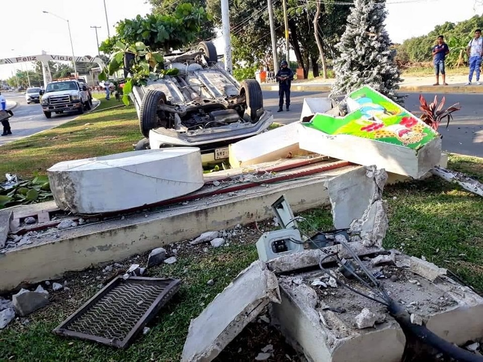 Aparatoso Choque en el bulevar de Atoyac de Álvarez en Guerrero; hay lesionados