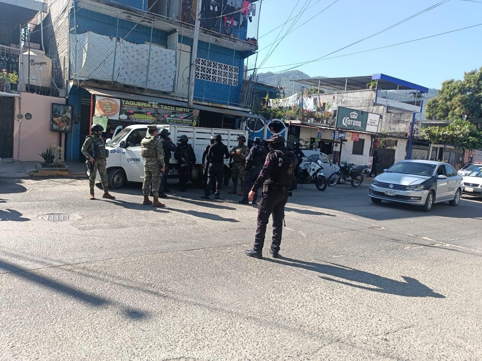 Privan de su libertad hombres armados a trabajador de CAPAMA en Acapulco; lo liberan después golpeado