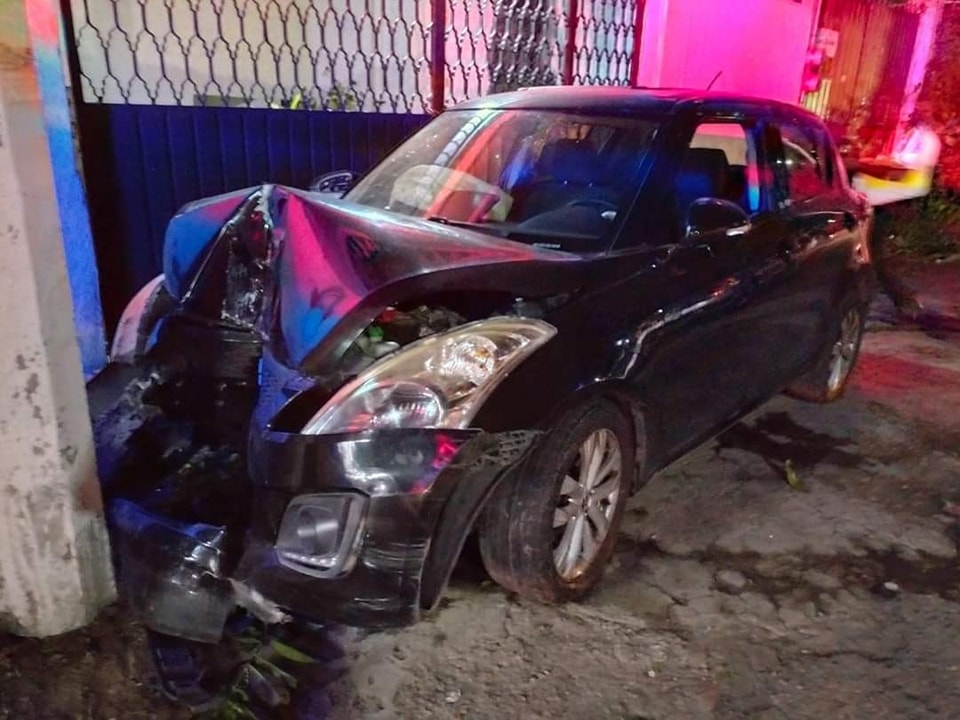 Accidente automovilístico en Acapulco deja dos heridos