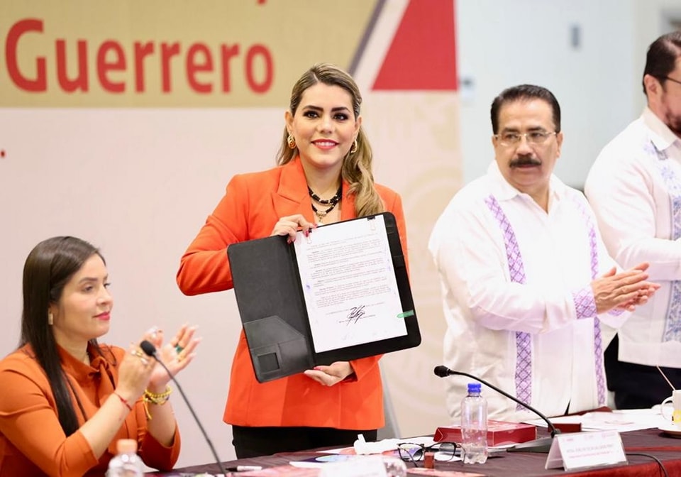 Refrenda Evelyn Salgado compromiso para fortalecer el Sistema de Protección Integral de los Derechos de la niñez de Guerrero