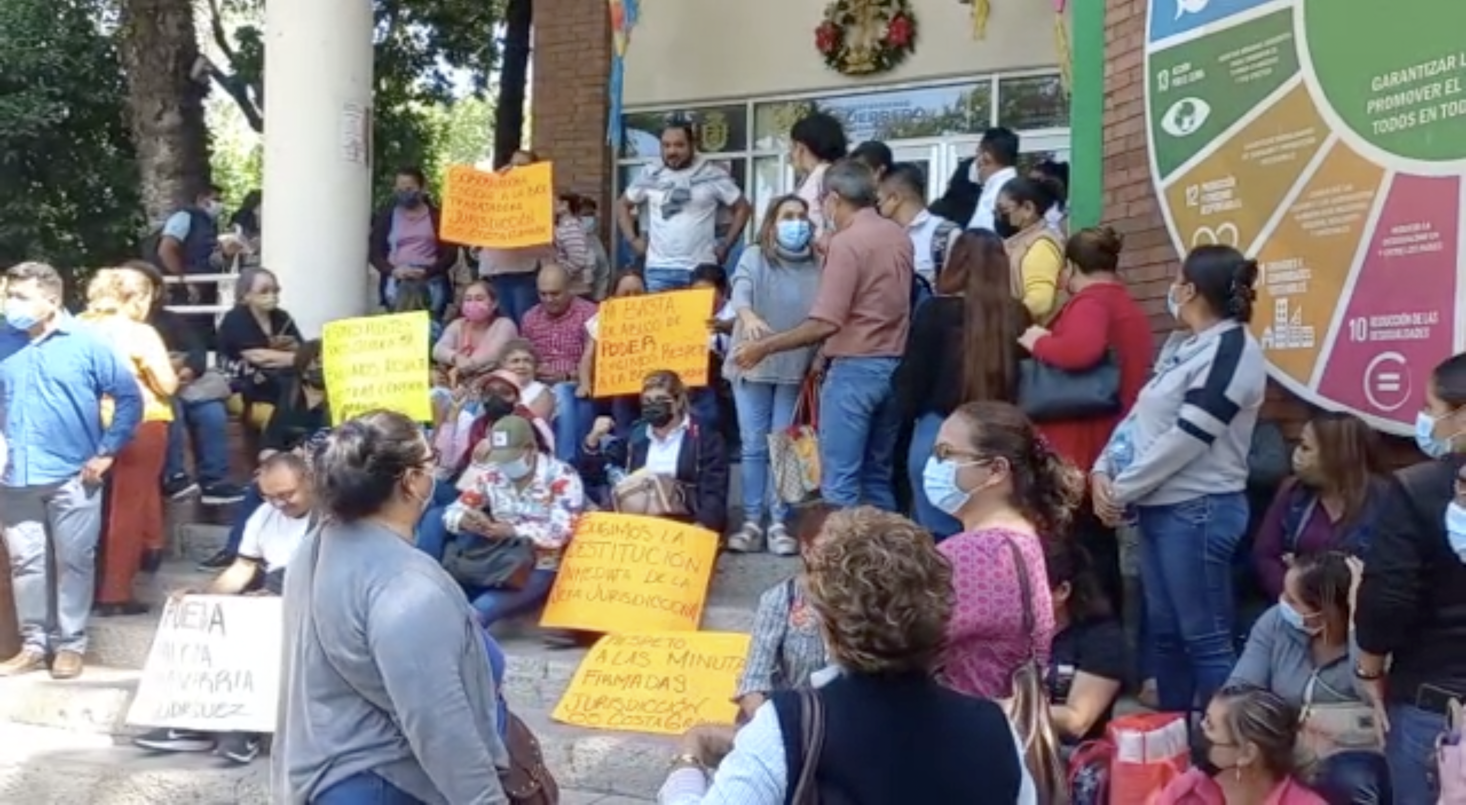 Cierran oficinas de la SS Guerrero para exigir destitución de funcionarios