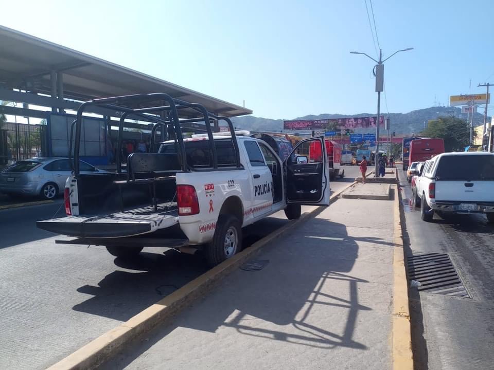 Atropella taxista a un joven en el bulevar Vicente Guerrero en Acapulco