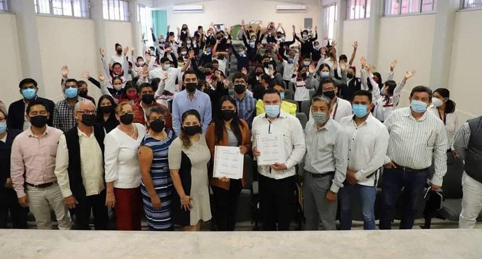 Otorga SEJUVE becas a jóvenes que cursen inglés con el programa “Guerrero bilingüe”