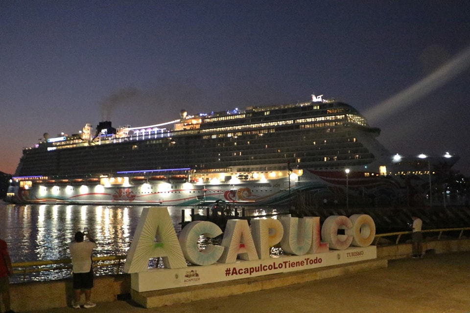 Arribó el Norwegian Joy al puerto de Acapulco