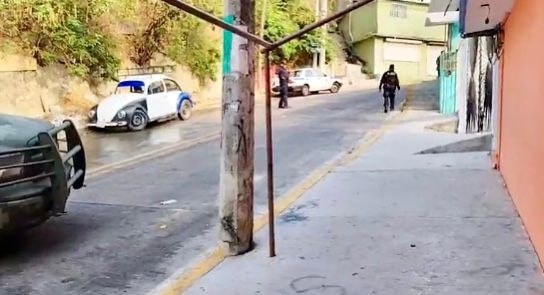 Dejan un decapitado en la colonia Primera de Mayo, en Acapulco