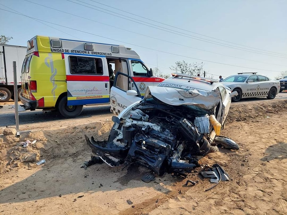 Accidente deja dos efectivos de la Guardia Nacional lesionados en la CostaChica