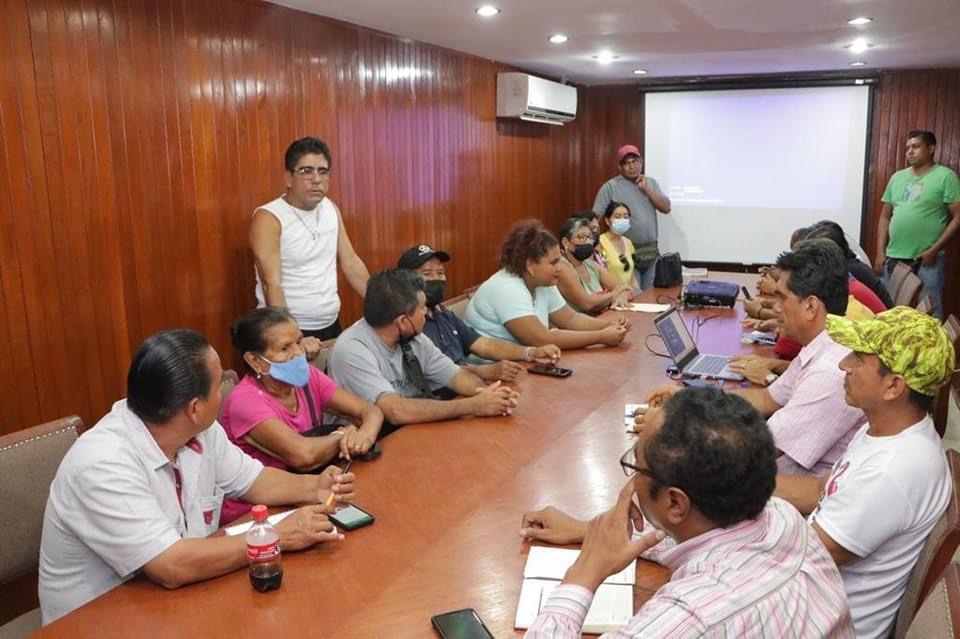 Acuerdan funcionarios de CAPAMA y vecinos tandeo de agua en zona Poniente de Acapulco