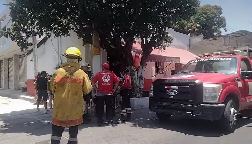 Incendian civiles armados tortillería en el Centro de Iguala; no se reportan personas lesionadas