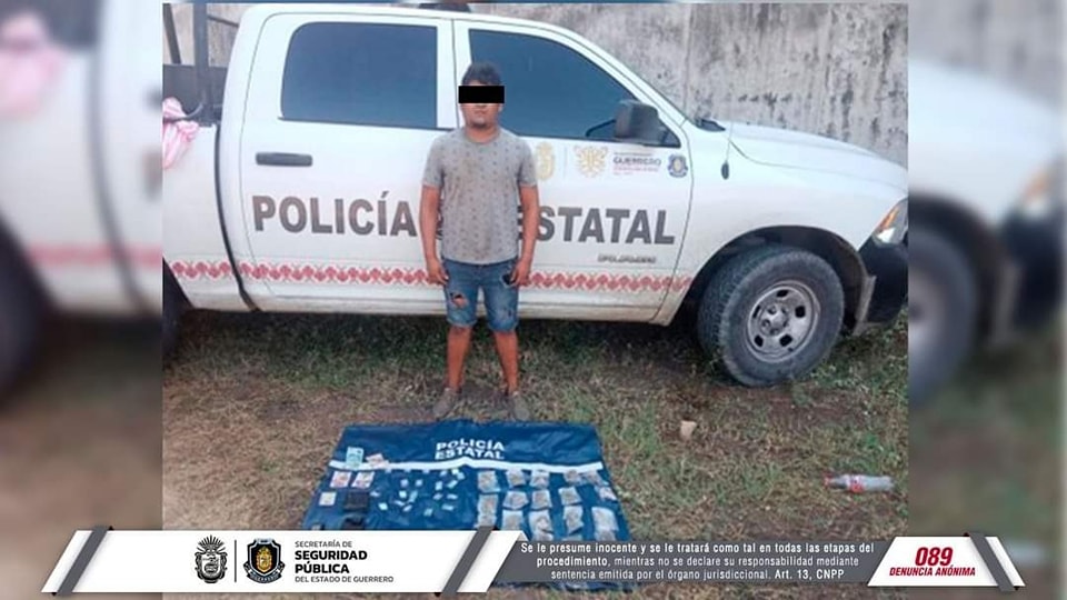 Policía Estatal asegura presunta droga en colonia de Acapulco; dos personas detenidas