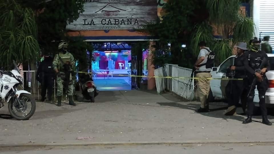 Deja una mujer herida a balazos ataque a una pozolería en Iguala