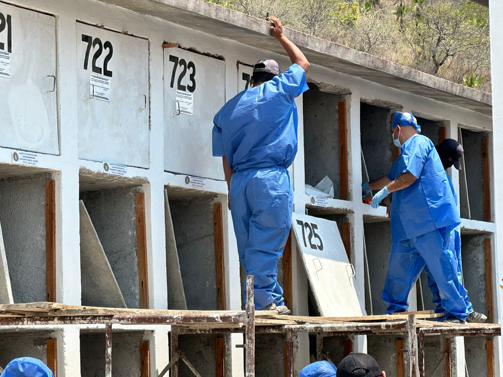 Trasladan 28 cuerpos al Cementerio Estatal Forense, en Chilpancingo