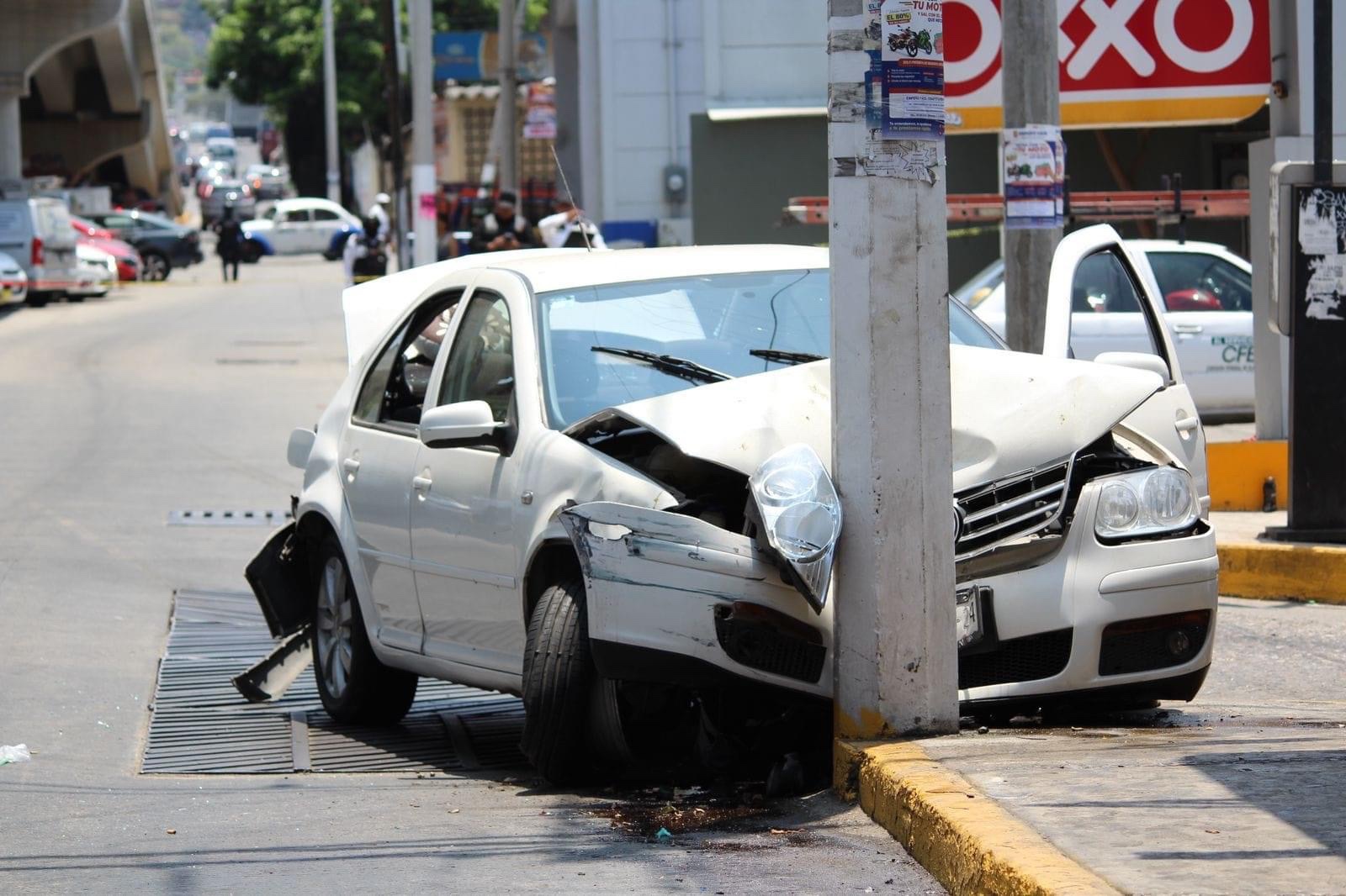 Balean a creador de contenido de una página de Facebook en la avenida Constituyentes en Acapulco