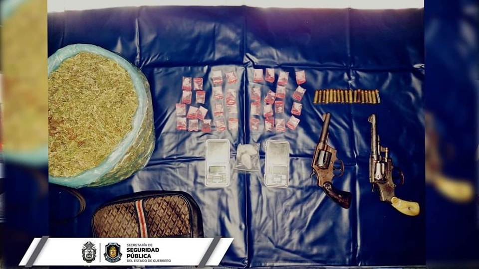 Detiene la policía estatal a cuatro personas en en Chilpancingo; poseían droga y armas