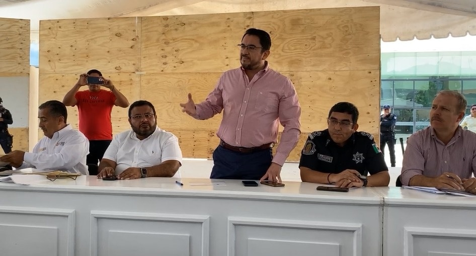 Instala gobierno de Guerrero mesa de diálogo con manifestantes y sus solicitudes de obra para 2024