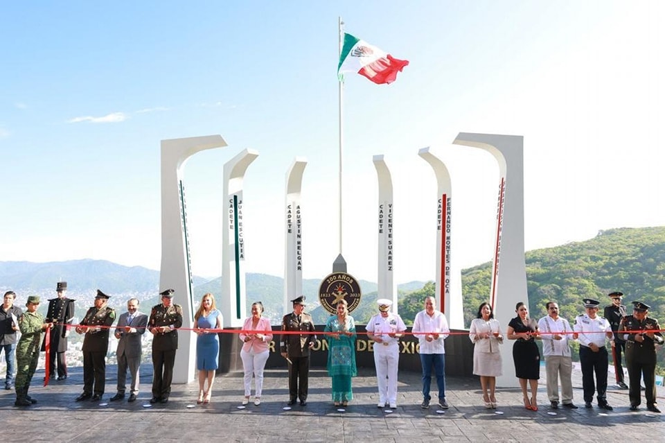 Gobernadora de Guerrero resalta el trabajo conjunto por la seguridad en la inauguración del Monumento Bicentenario
