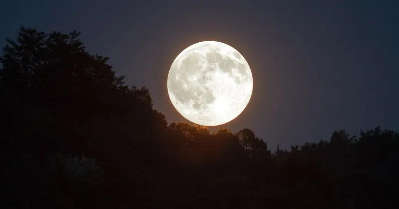 La Superluna de Esturión Llega en Agosto