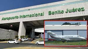 Roban Avión del Aeropuerto Internacional Benito Juárez Ciudad de México