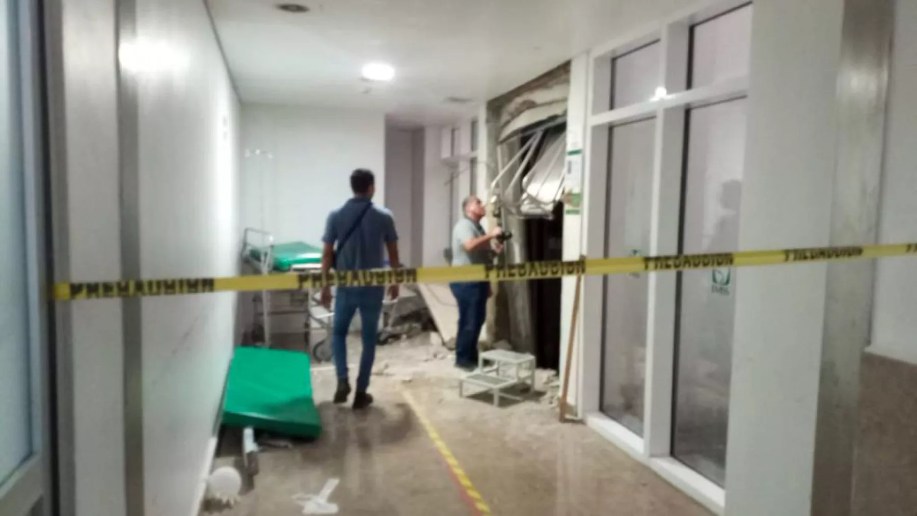 Escándalo en el IMSS por irregularidades en la compra de elevadores que cobraron la vida de una niña