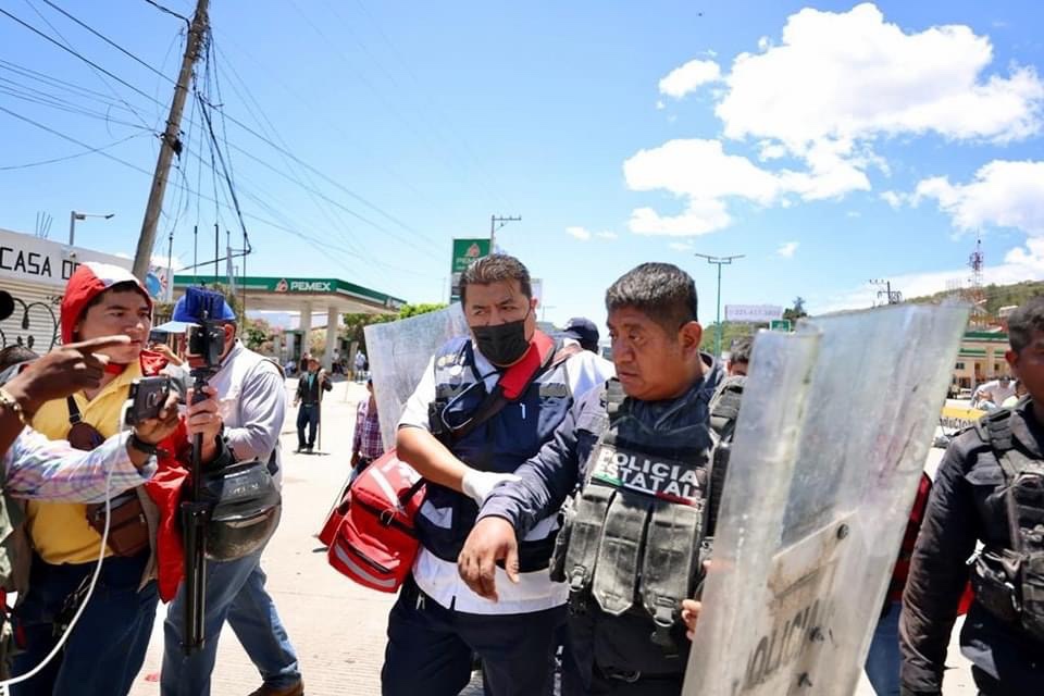 Con diálogo, sin represión ni confrontación logra gobierno de Guerrero acuerdos con manifestantes del Circuito Azul y Montaña Baja