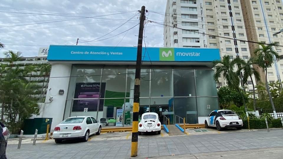 CFE deja sin luz distintos negocios en la Costera Miguel Alemán, en Acapulco