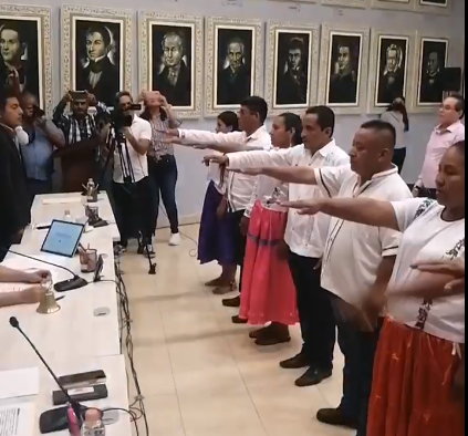 Cabildo Instituyente de Ñuu Savi toma protesta con la intención de regirse por decisiones comunitarias