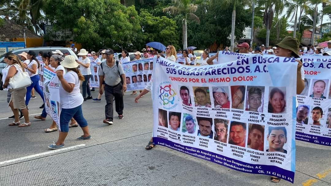 Marcha de familiares de personas desaparecidas en Acapulco exige acciones urgentes