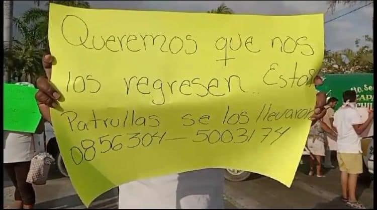 Familiares y amigos exigen la aparición con vida de tres hombres tras bloqueo en Acapulco