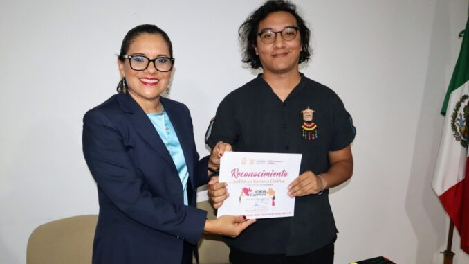 Diseñador gráfico premiado por crear el logotipo «Hecho en Guerrero» para productos del estado