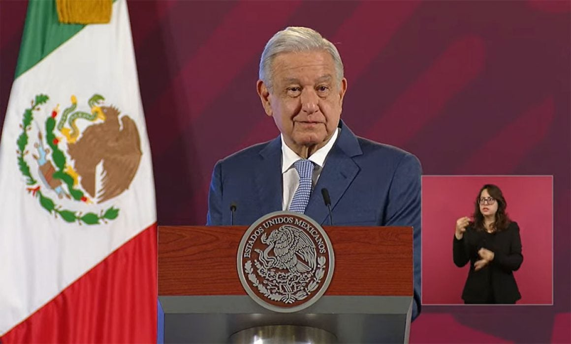 AMLO lamenta el asesinato de Bruno Plácido, pero reitera su opinión sobre las autodefensas