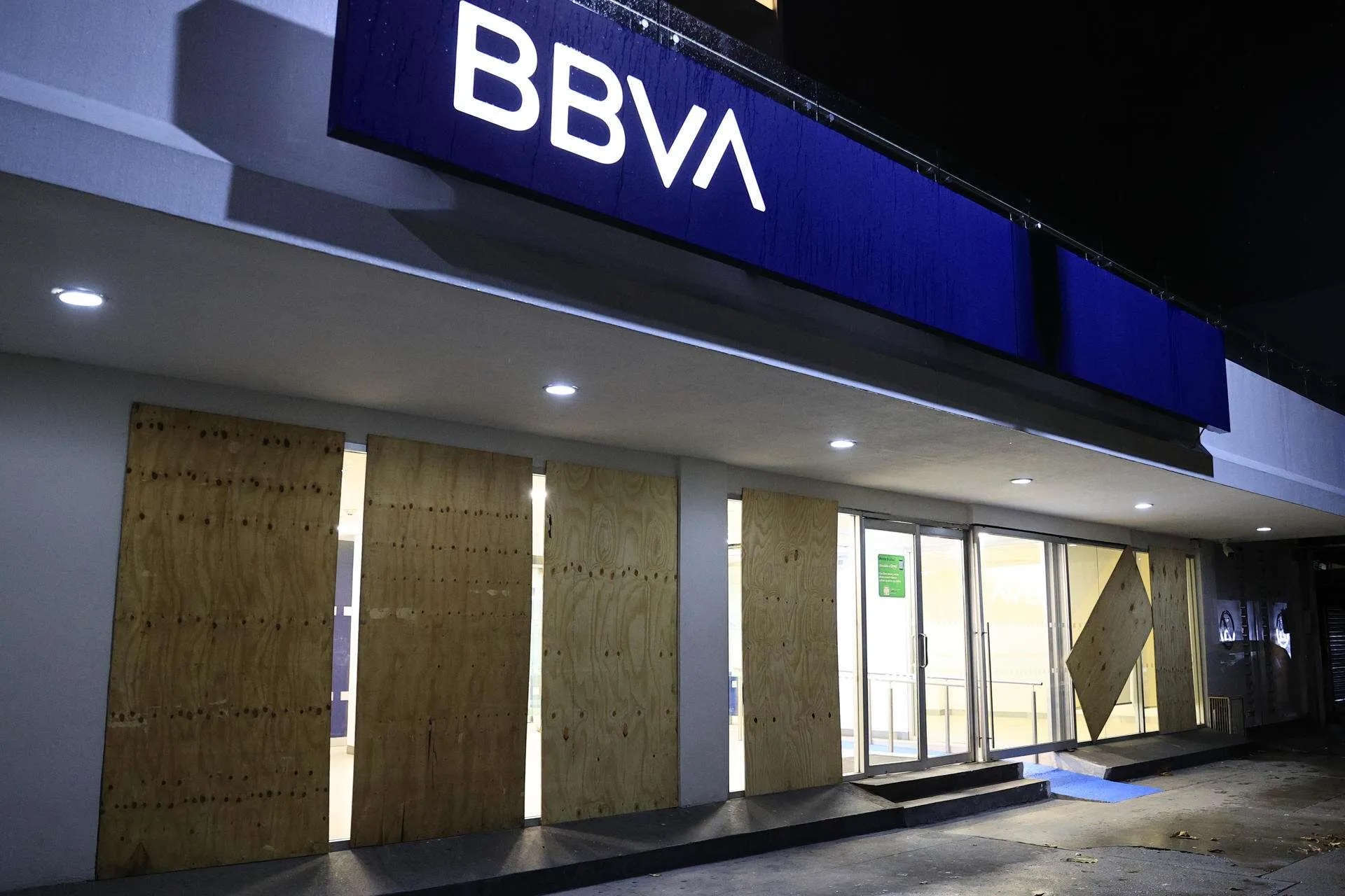 BBVA México anuncia la reapertura de sucursales en Acapulco después del huracán Otis