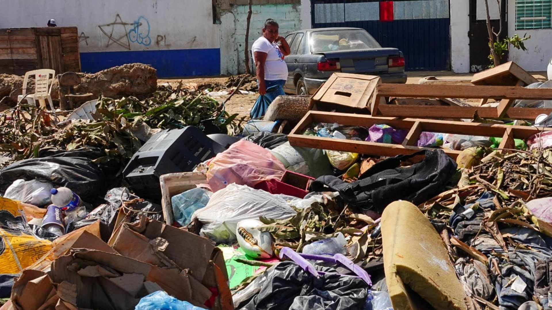 Crisis sanitaria: hay más de 600 mil toneladas de basura en las calles de Acapulco