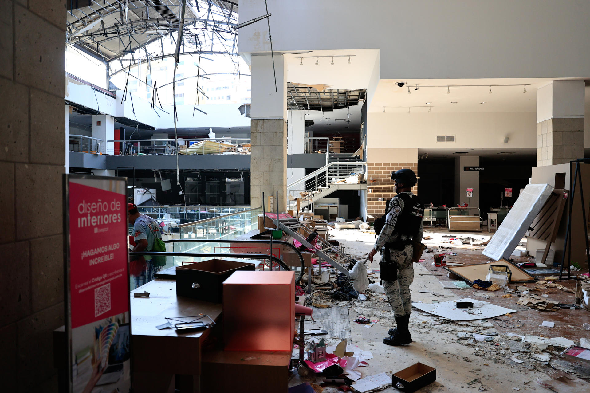 Se quedan en Acapulco 10 mil elementos de la Guardia Nacional, informa Presidente López Obrador