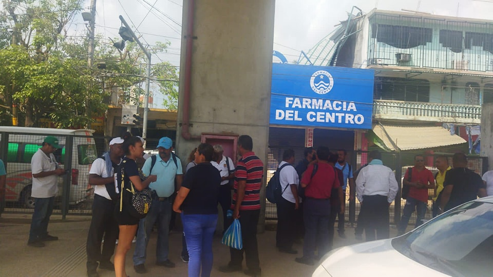 Trabajadores del acabús hacen paro, exigen pagos completos y denuncian falta de transparencia