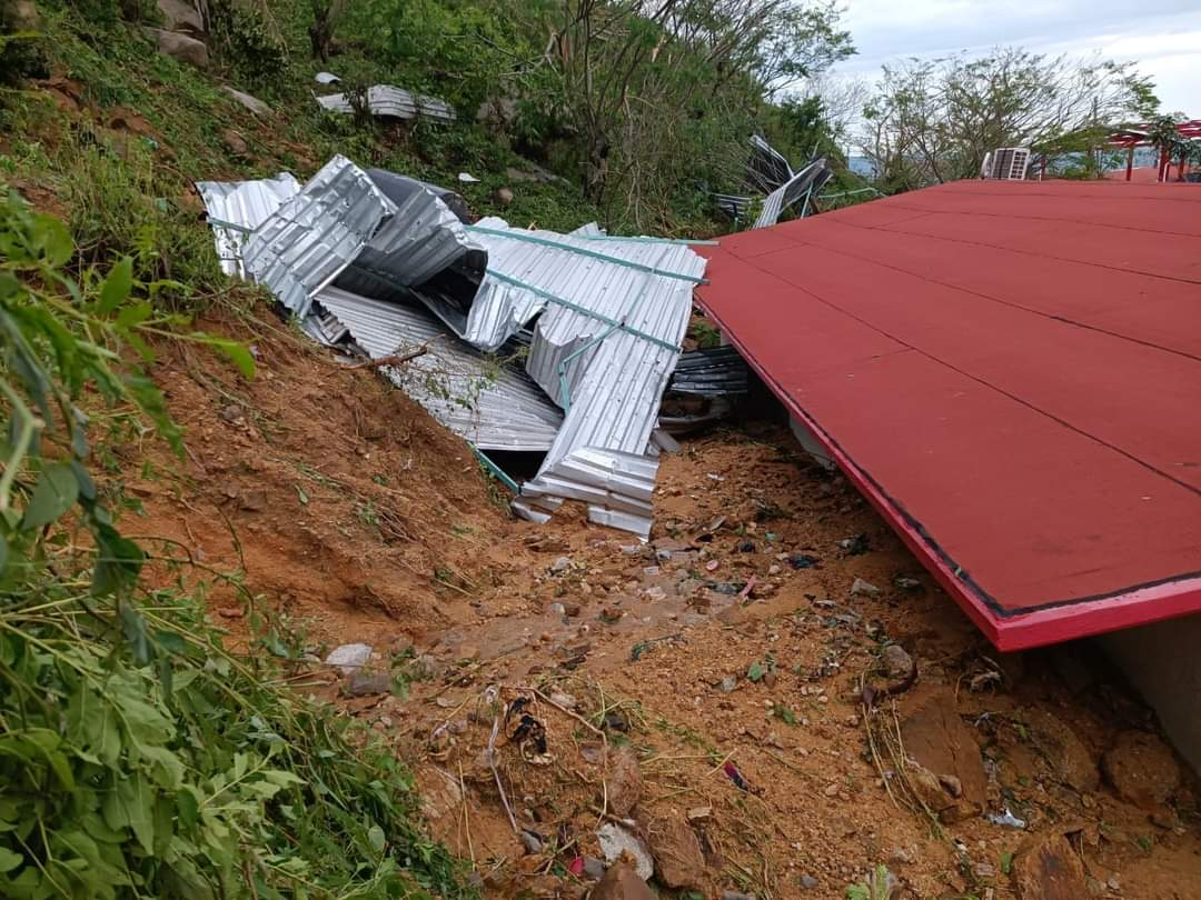 Inician trabajos de reconstrucción en planteles escolares afectados por Otis