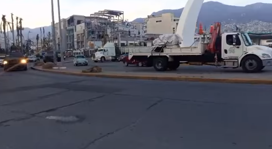 Liberan avenida Costera tras nueve horas de bloqueo