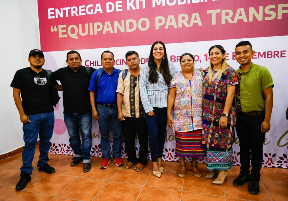 Programa «Equipando para Transformar»: DIF Guerrero Beneficia a Escuelas Primarias en Varias Regiones