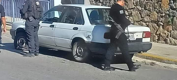 Ataque armado en Acapulco, dos heridos en sitio de taxis cerca de KFC