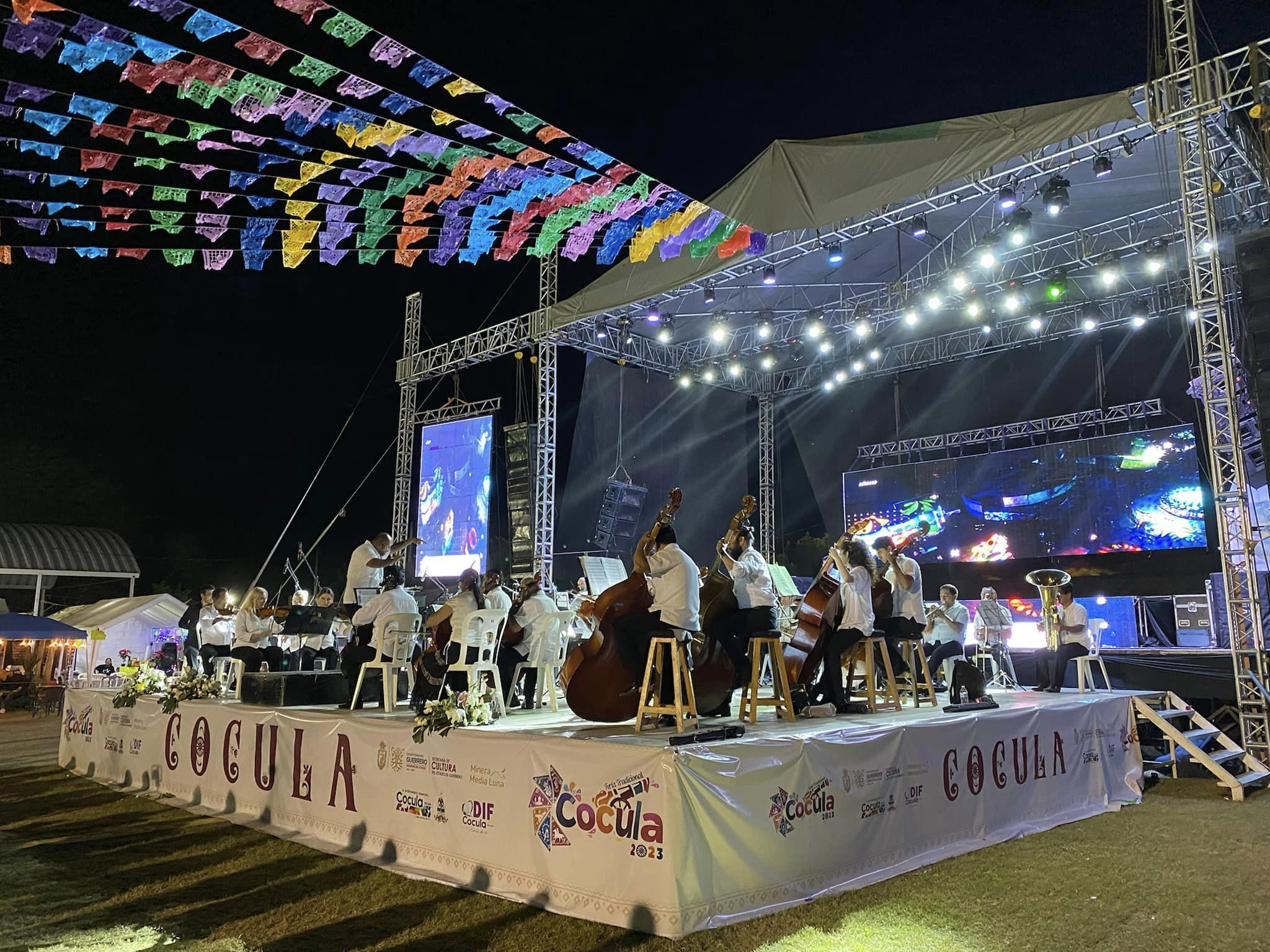 La Orquesta Filarmónica de Acapulco brinda alegría musical en el aniversario de Cocula