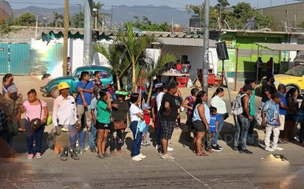 Paro del transporte público genera pérdidas millonarias al comercio organizado