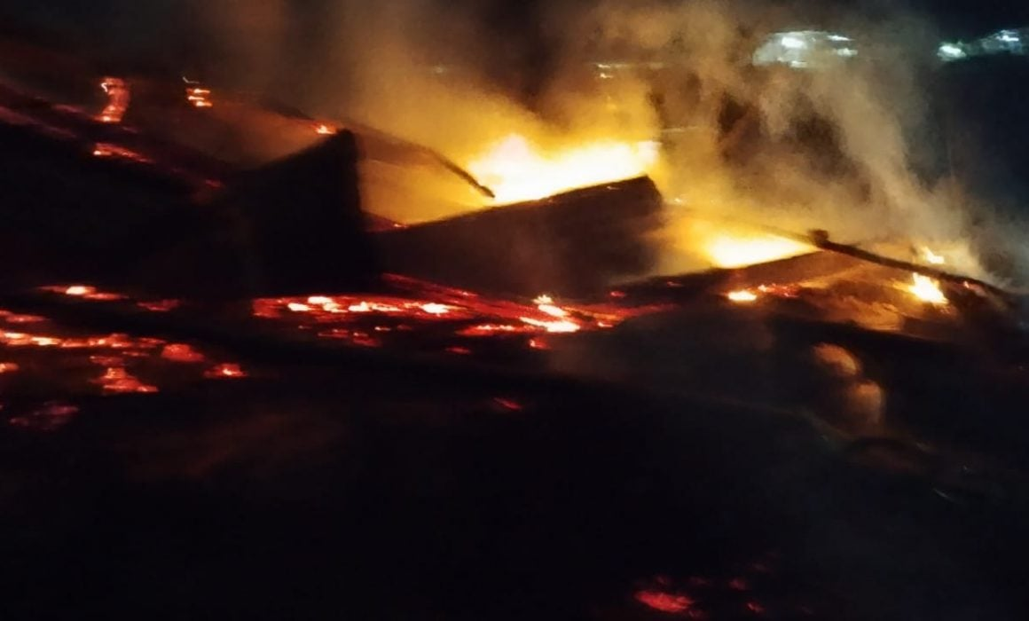Incendio devasta vivienda en la Colonia Nueva Era de Acapulco