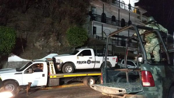 Privan de la libertad a policías ministeriales en carretera de Taxco
