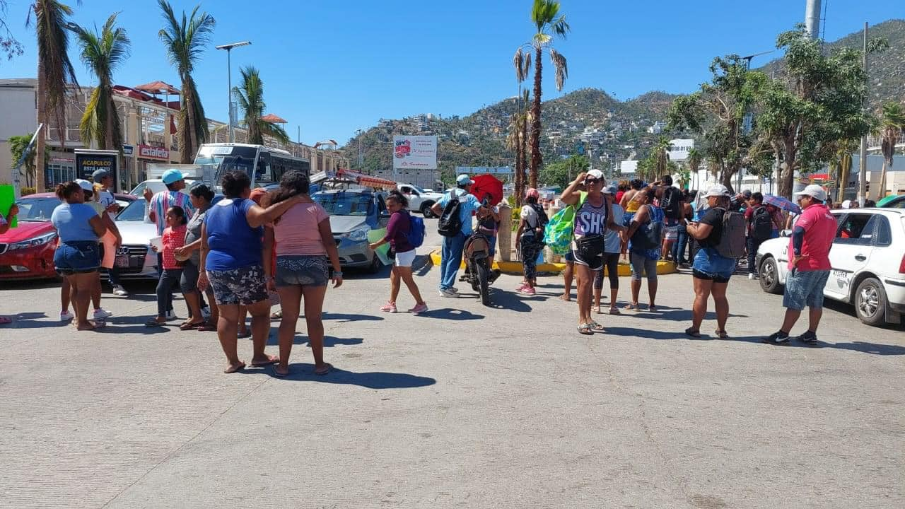 Comerciantes levantaron bloqueo en Puerto Marqués tras acuerdo con autoridades