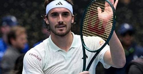 Stéfanos Tsitsipás arrasa en su primer partido en el Abierto Mexicano de Tenis y promete donar para Acapulco