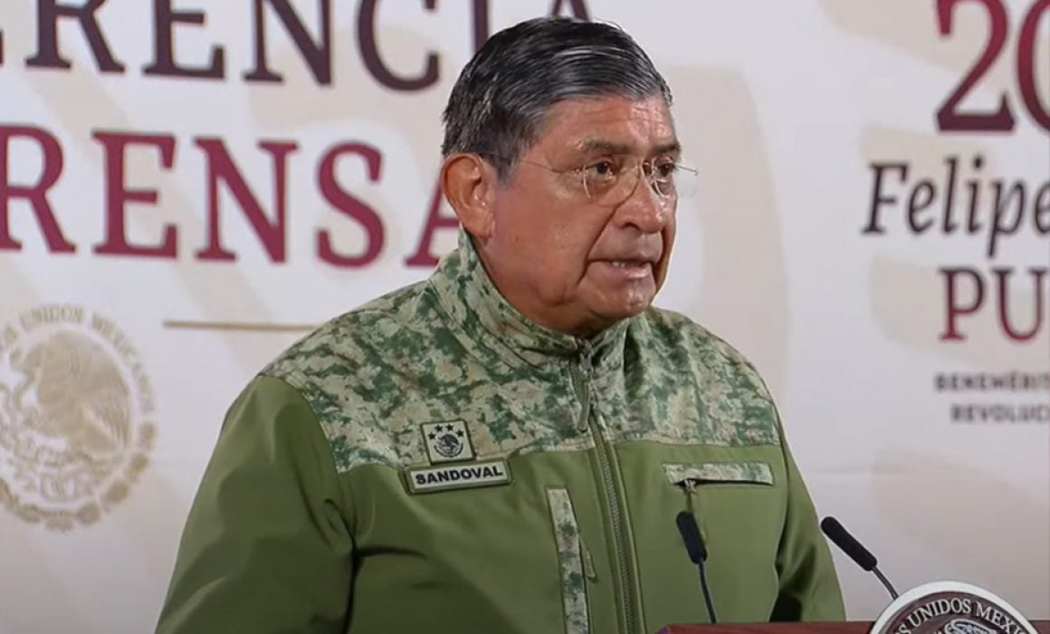 Asegura Sedena que entregó 250 mil paquetes de enseres a afectados por huracán Otis